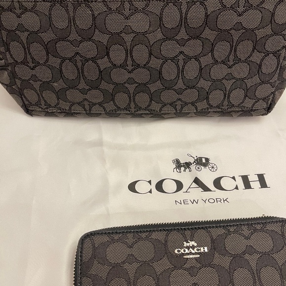 Coach canvas bag and wallet - Picture 1 of 7